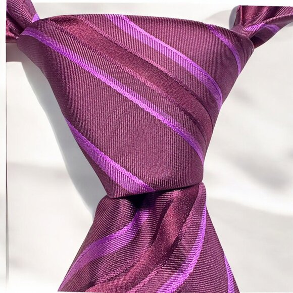 Vintage ETON Ganghester Shades of Red Silk Striped Repp Necktie Made in France - Picture 1 of 7